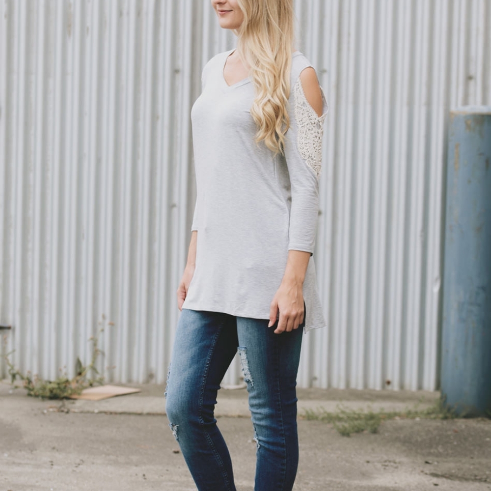 Vanilla Bay cold shoulder top